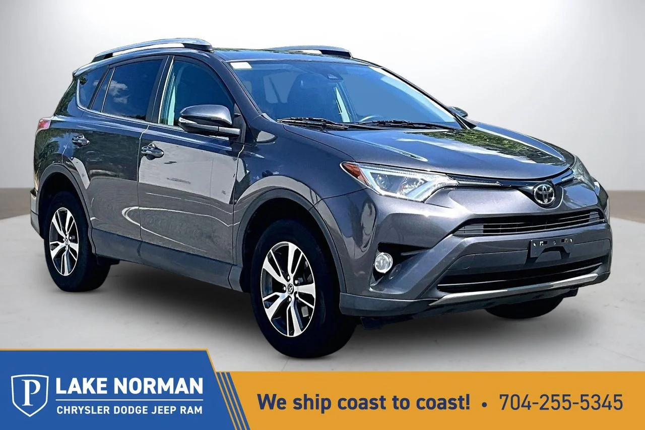 Used 2018 Gray Toyota XLE image 1