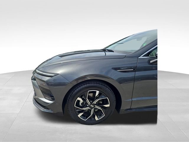 Used 2025 Gray Hyundai SEL image 10
