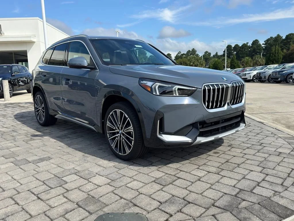 Used 2026 Storm Bay Metallic BMW xDrive28i image 7