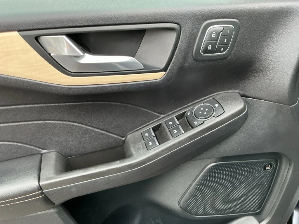 Used 2021 Blue Ford Titanium image 10
