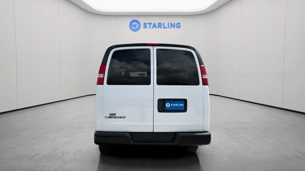 Used 2023 Summit White Chevrolet 1LS image 7