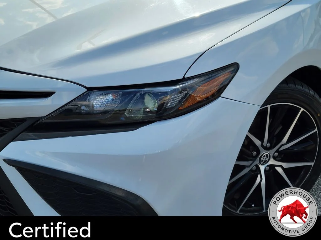 Used 2023 White Toyota SE image 10