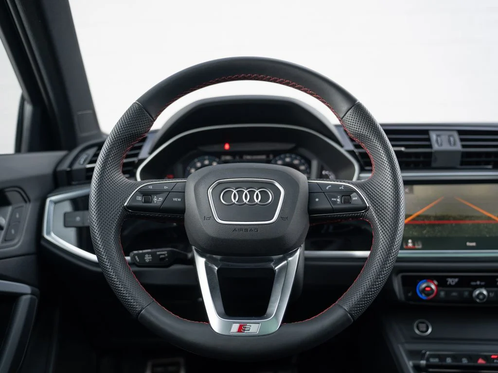 Used 2025 Gray Audi Premium Plus image 23
