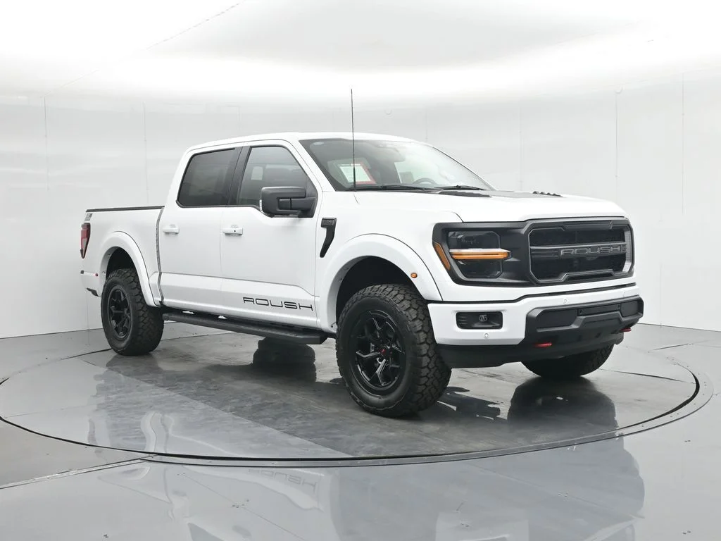 New 2025 Oxford White Ford XLT image 60