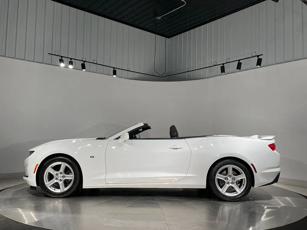Used 2019 White Chevrolet 1LT image 10