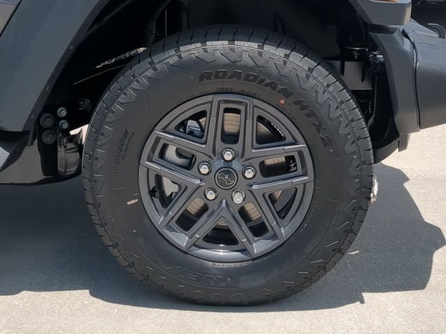 New 2026 Granite Crystal Metallic Clear-Coat Exterior Paint Jeep Sport S image 11