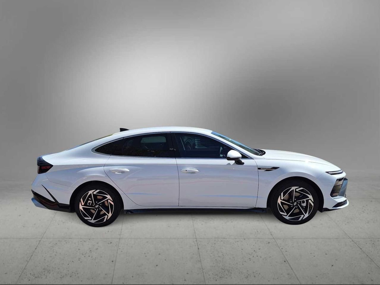 New 2026 Serenity White Hyundai SEL Sport image 9
