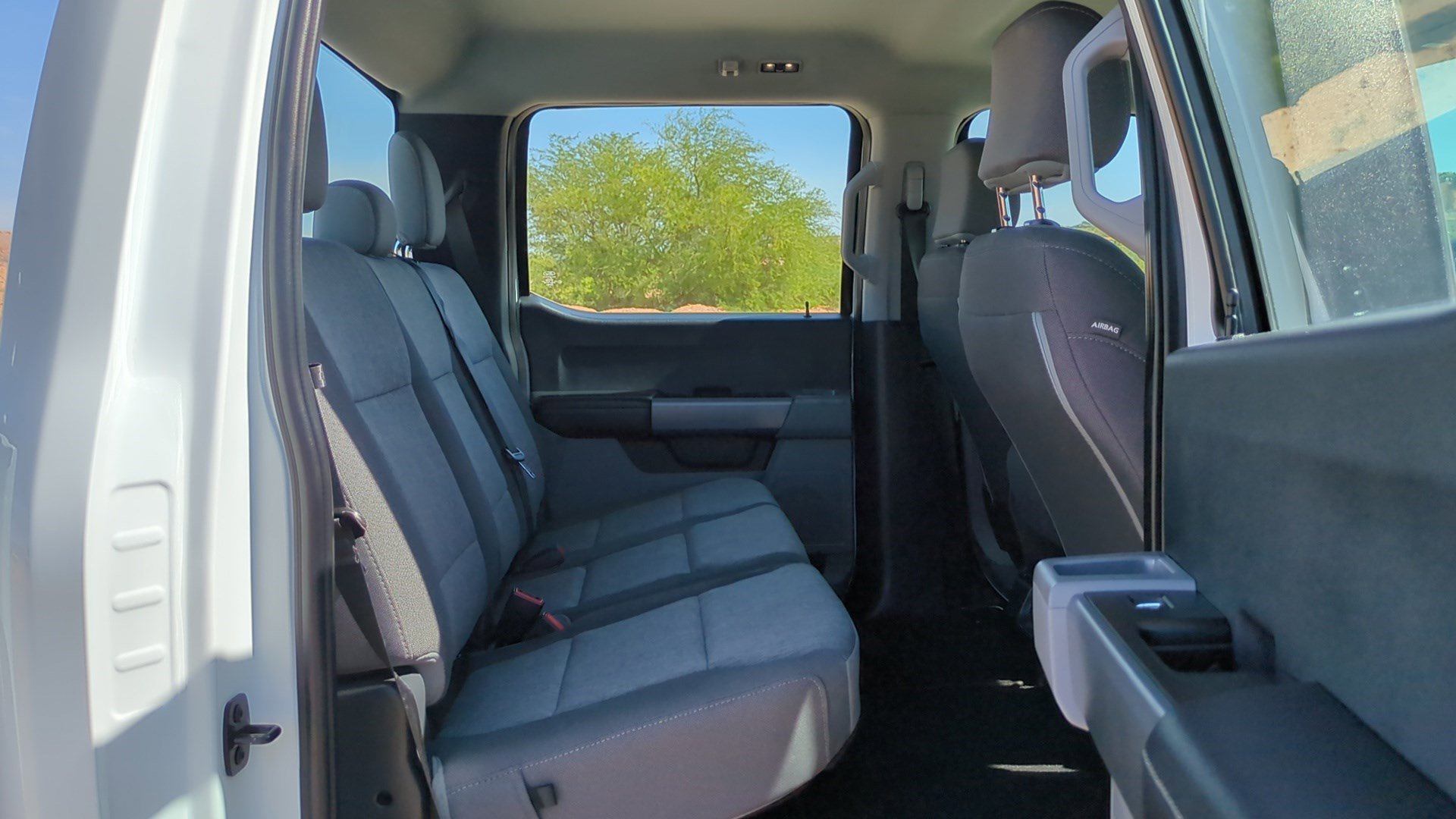 Used 2024 Oxford White Ford XL image 27