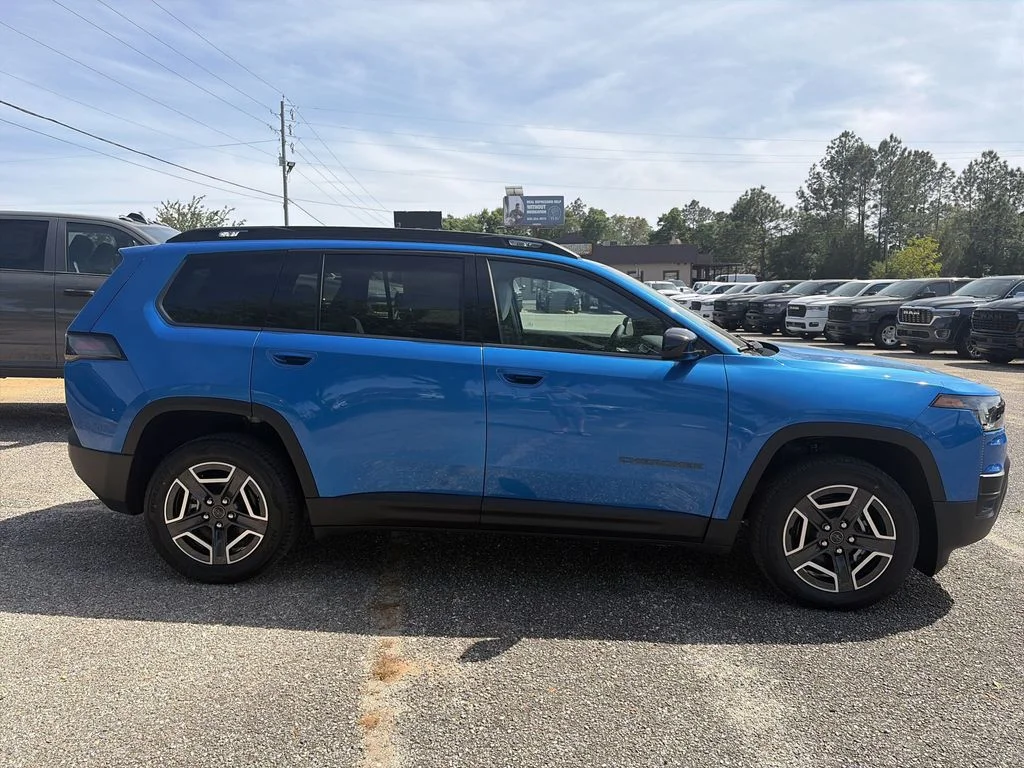 New 2026 Hydro Blue Pearlcoat Jeep Laredo image 7