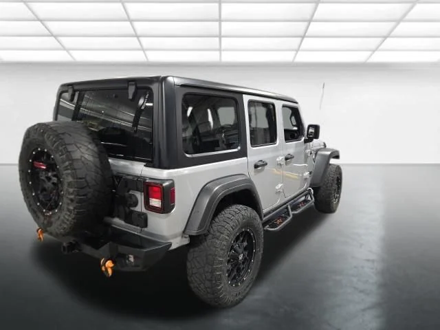Used 2022 Silver Jeep Unlimited Sport S image 5