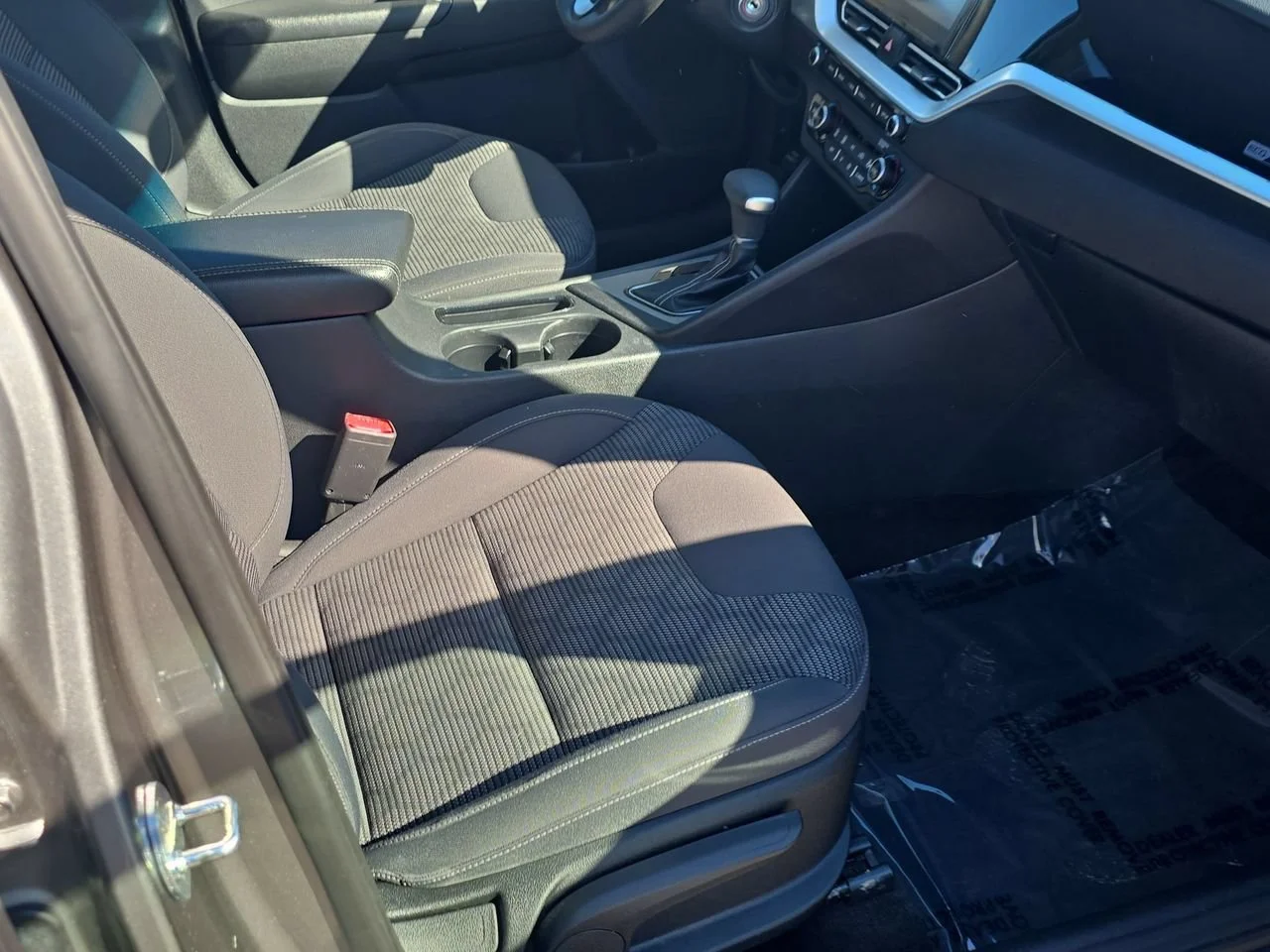 Used 2022 Gray Kia LX image 27