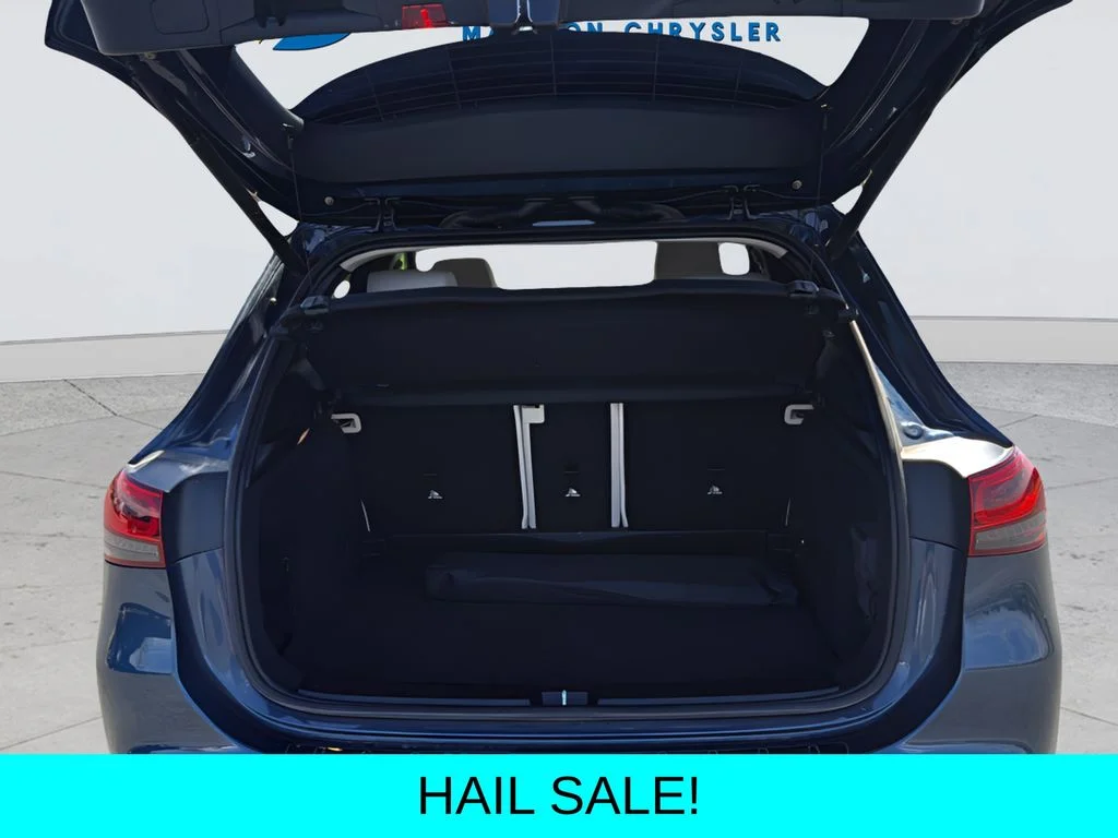 Used 2022 Blue Mercedes-Benz GLA 250 image 24