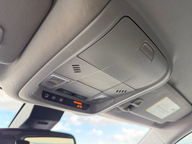 Used 2020 Black GMC SLT image 27