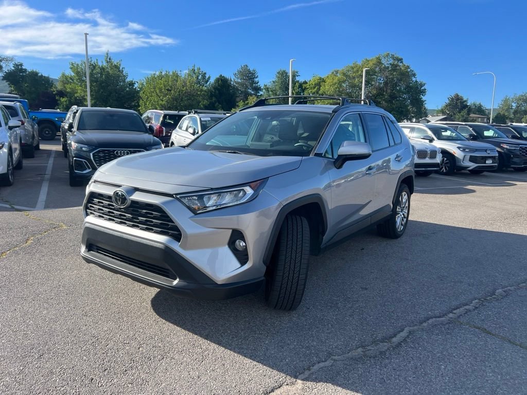 Used 2021 Silver Sky Metallic Toyota XLE Premium image 16