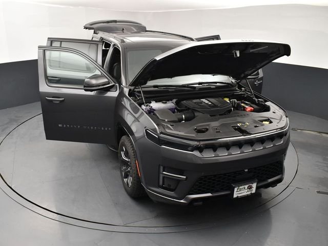 New 2026 Baltic-Gray Metallic Clear-Coat Exterior Paint Jeep Upland image 25