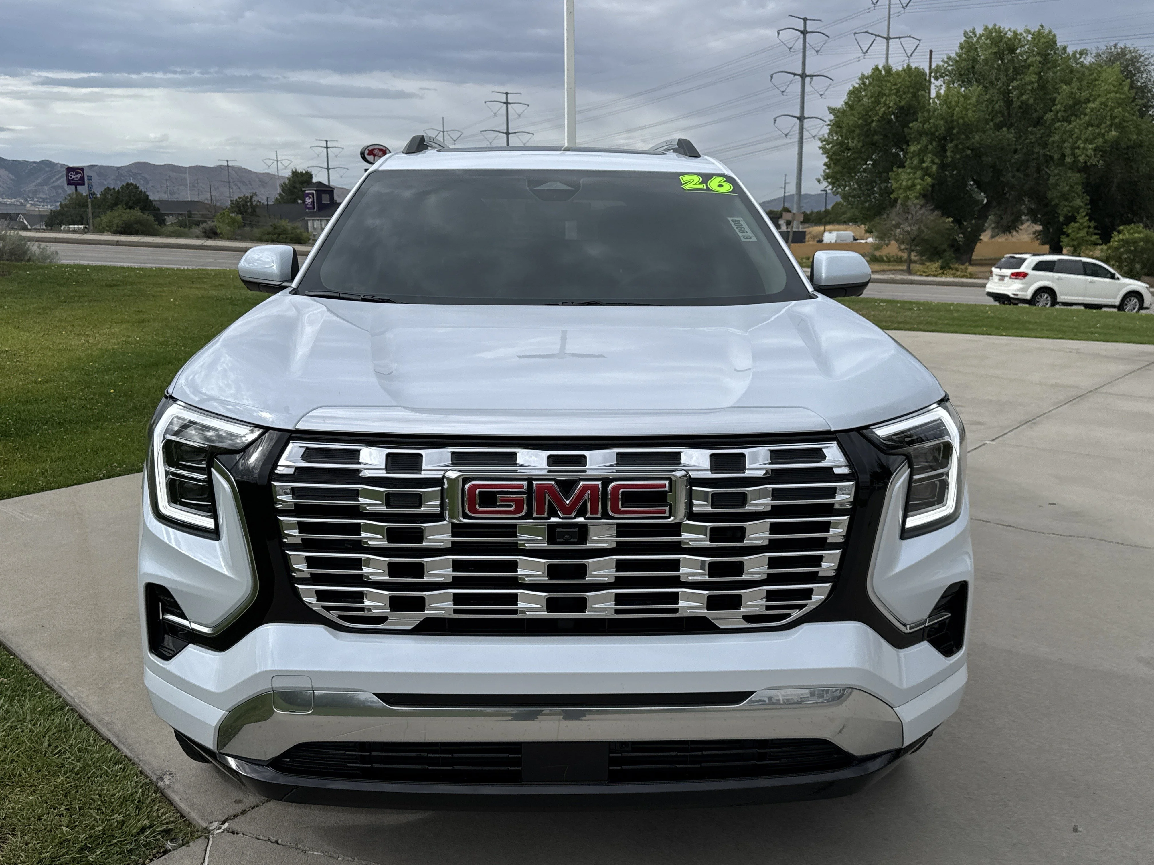 Used 2026 Glacier White Tricoat GMC AWD Denali image 9