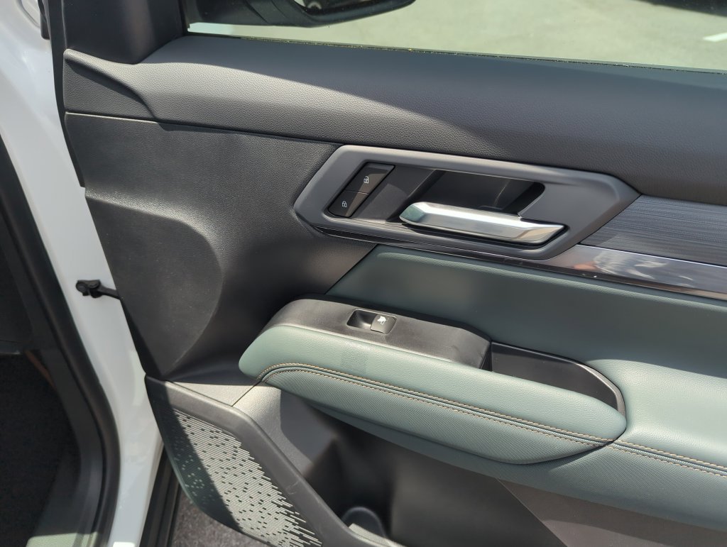 2026 GMC Terrain AT4 - Photo 33