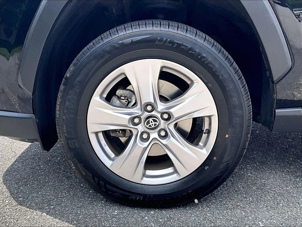 Used 2025 Black Toyota XLE image 7