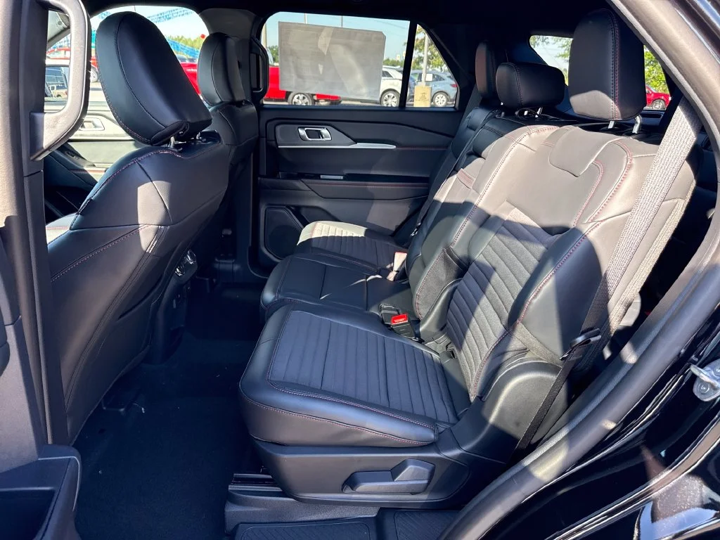New 2026 Agate Black Metallic Ford ST-Line image 33
