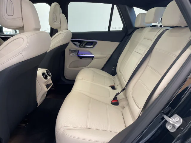 New 2027 Beige Mercedes-Benz GLC 300 image 21