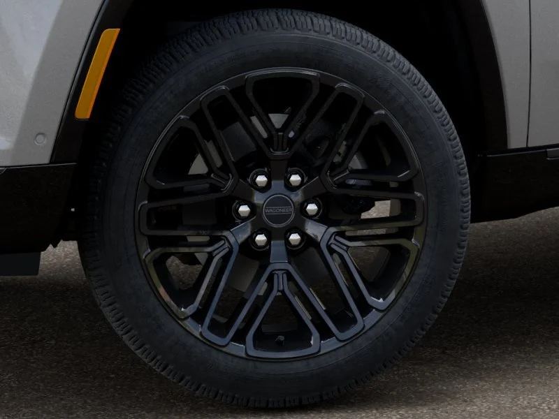 New 2026 Silver-Zynith Exterior Paint Jeep Limited Reserve image 9