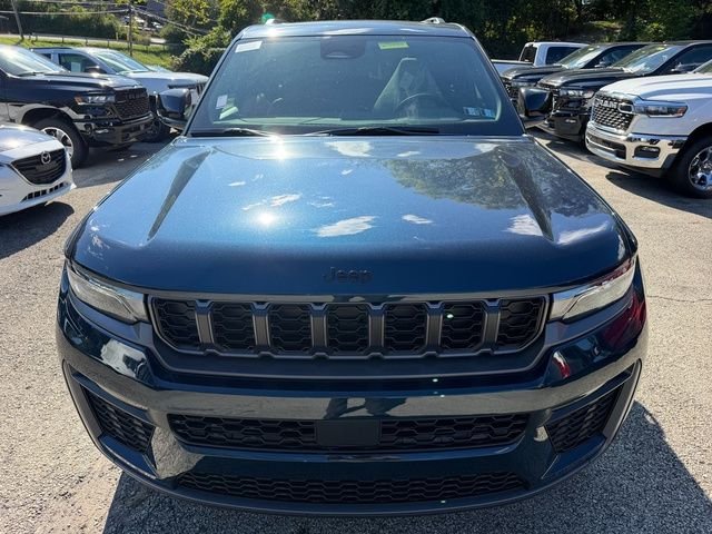 New 2027 Fathom Blue Pearl-Coat Paint Jeep Limited image 10