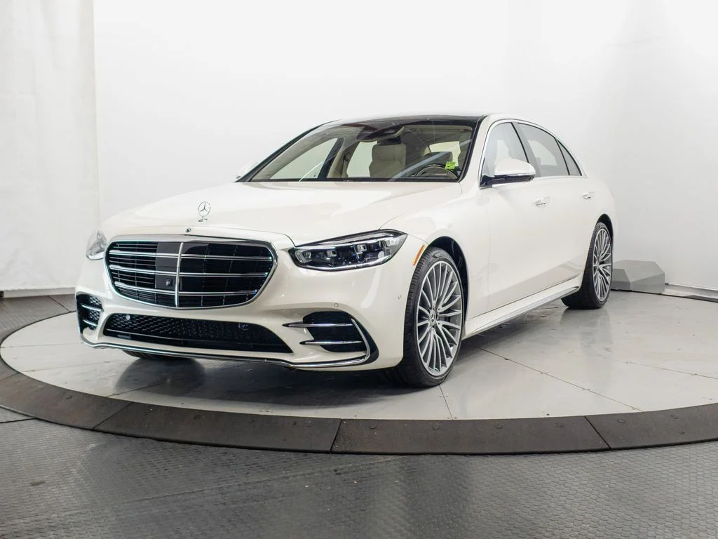 Used 2023 MANUFAKTUR Diamond White Mercedes-Benz S 500 image 3
