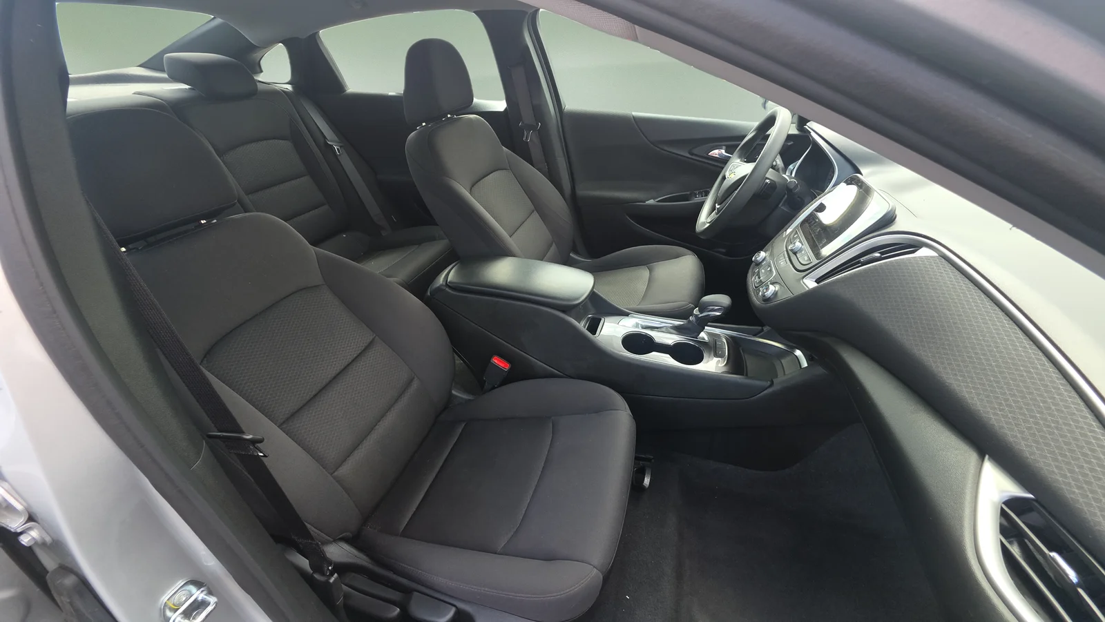 Used 2022 Silver Chevrolet LS image 16