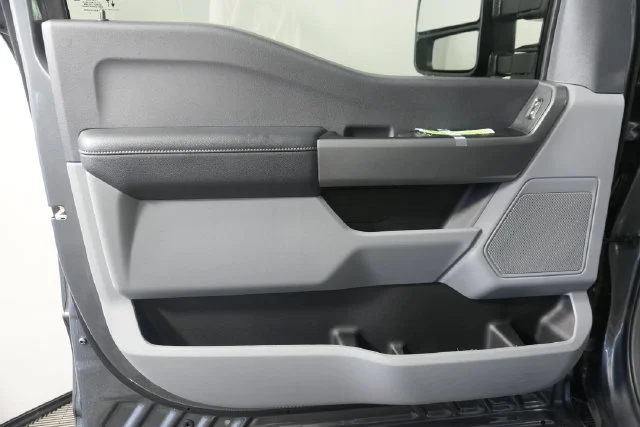 New 2026 Carbonized Gray Metallic Ford F-250® XLT image 30