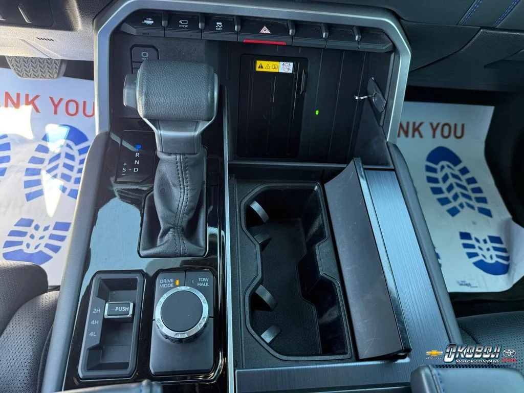 2024 Toyota Tundra Platinum - Photo 12
