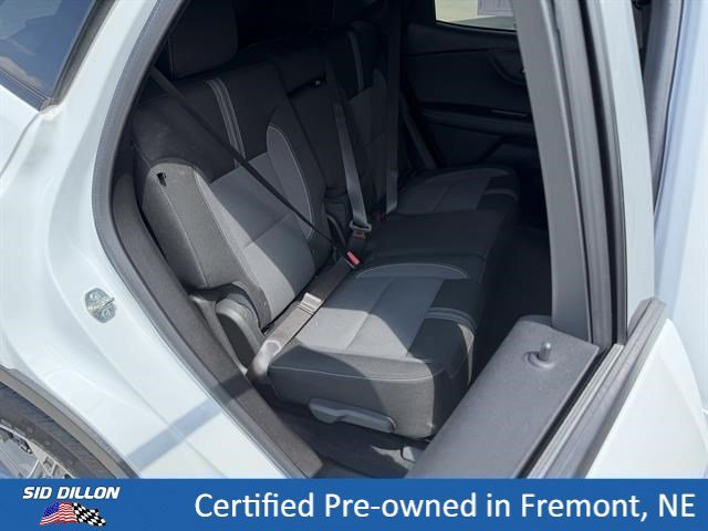 Used 2024 Summit White Chevrolet LT image 9