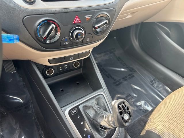 2022 Hyundai Accent SE - Photo 26