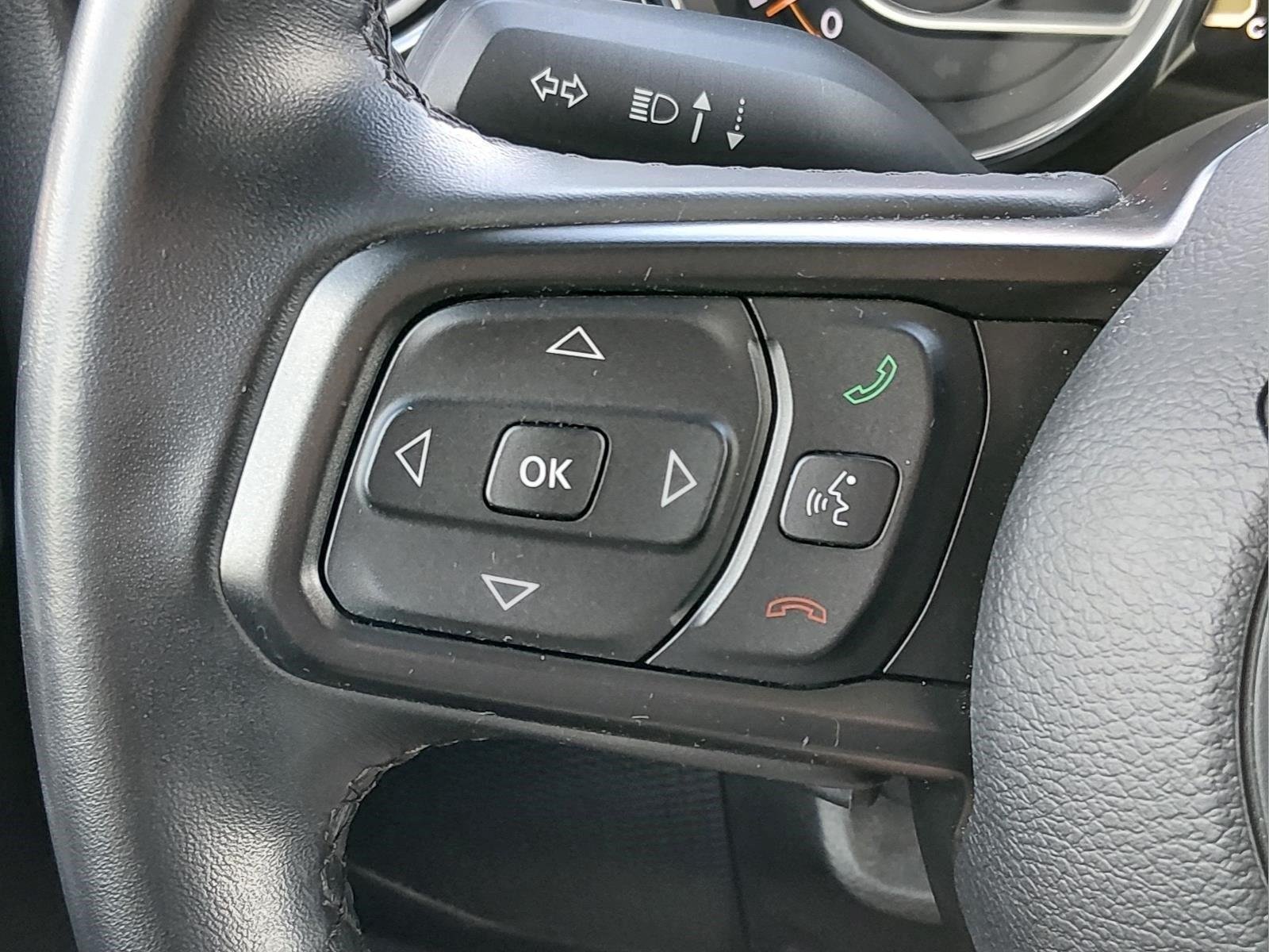 Used 2020 Granite Crystal Metallic Clearcoat Jeep Sport Altitude image 29