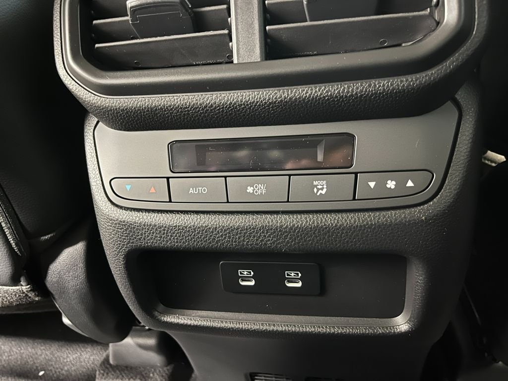 New 2026 Platinum White Pearl Honda Touring image 24