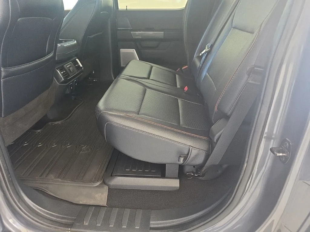Used 2022 Gray Metallic Ford Lariat image 19