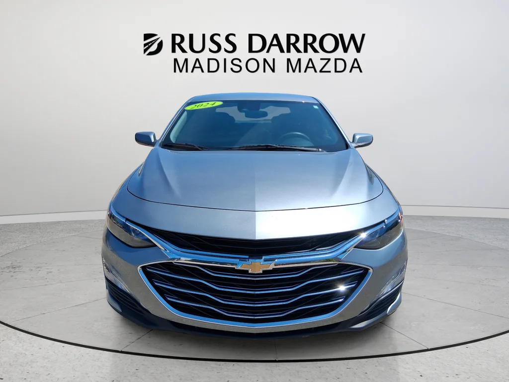 Used 2024 Gray Chevrolet LT image 8
