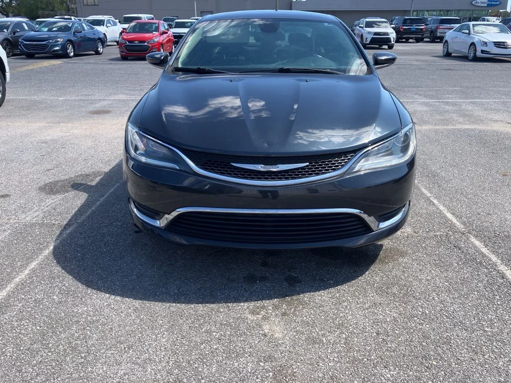 2017 Chrysler 200 Limited