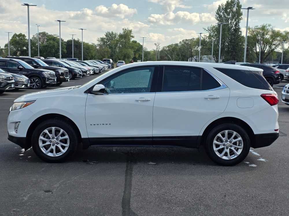 Used 2020 Summit White CHEVROLET TRUCK LT image 2