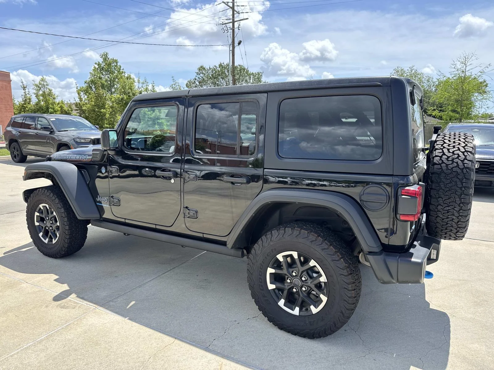 Used 2025 Black Clearcoat Jeep Rubicon 4x4 image 5