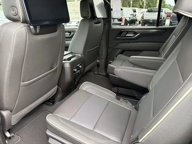 New 2026 Sterling Metallic GMC Elevation image 12