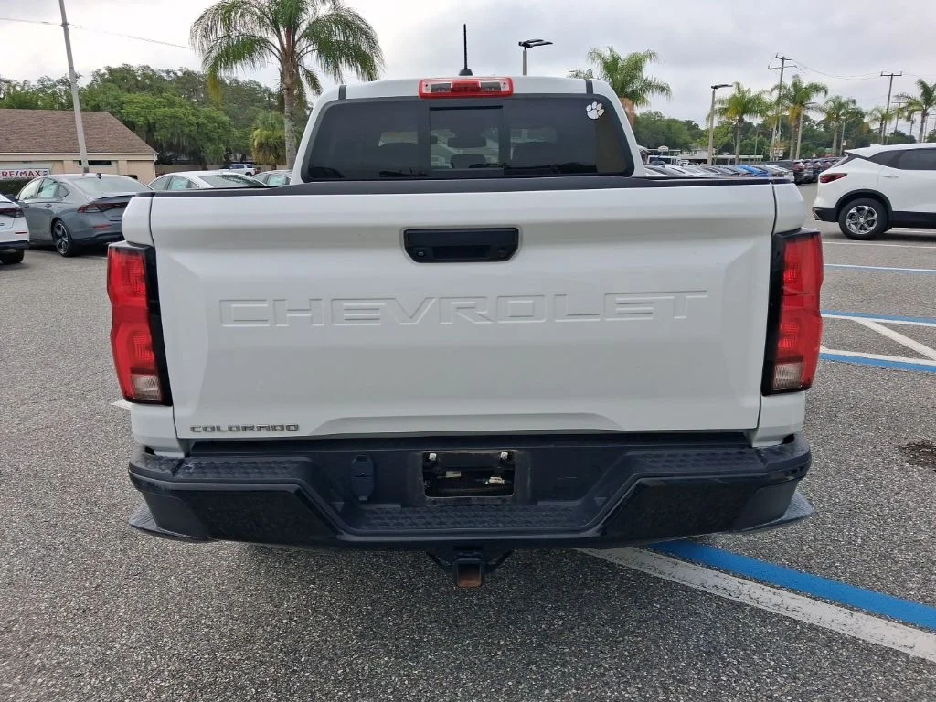 Used 2023 White Chevrolet Z71 image 6