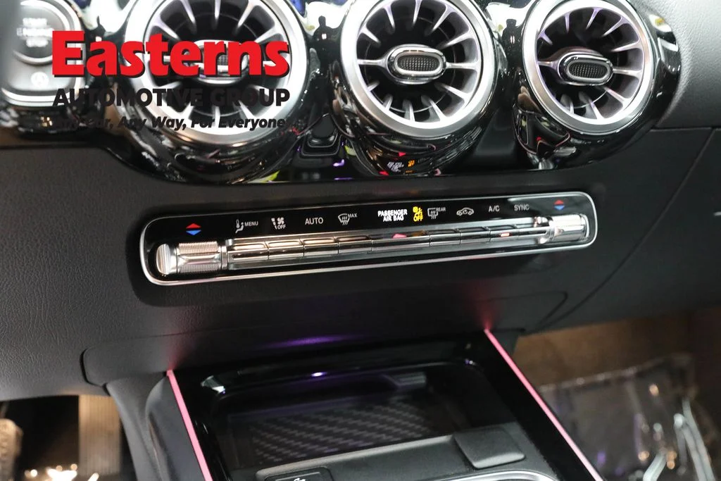 Used 2025 Black Mercedes-Benz GLA 250 image 17