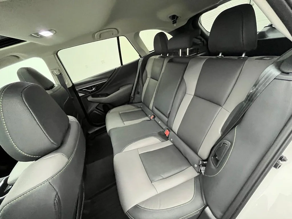 Used 2023 White Subaru Onyx Edition image 41