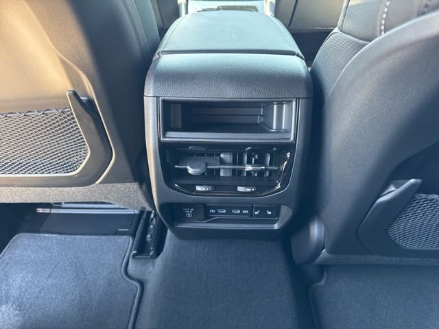New 2026 Fathom Blue Pearl-Coat Exterior Paint Jeep Limited Reserve image 11