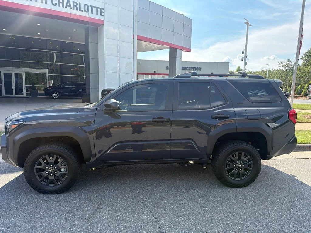 Used 2026  Toyota SR5 image 3