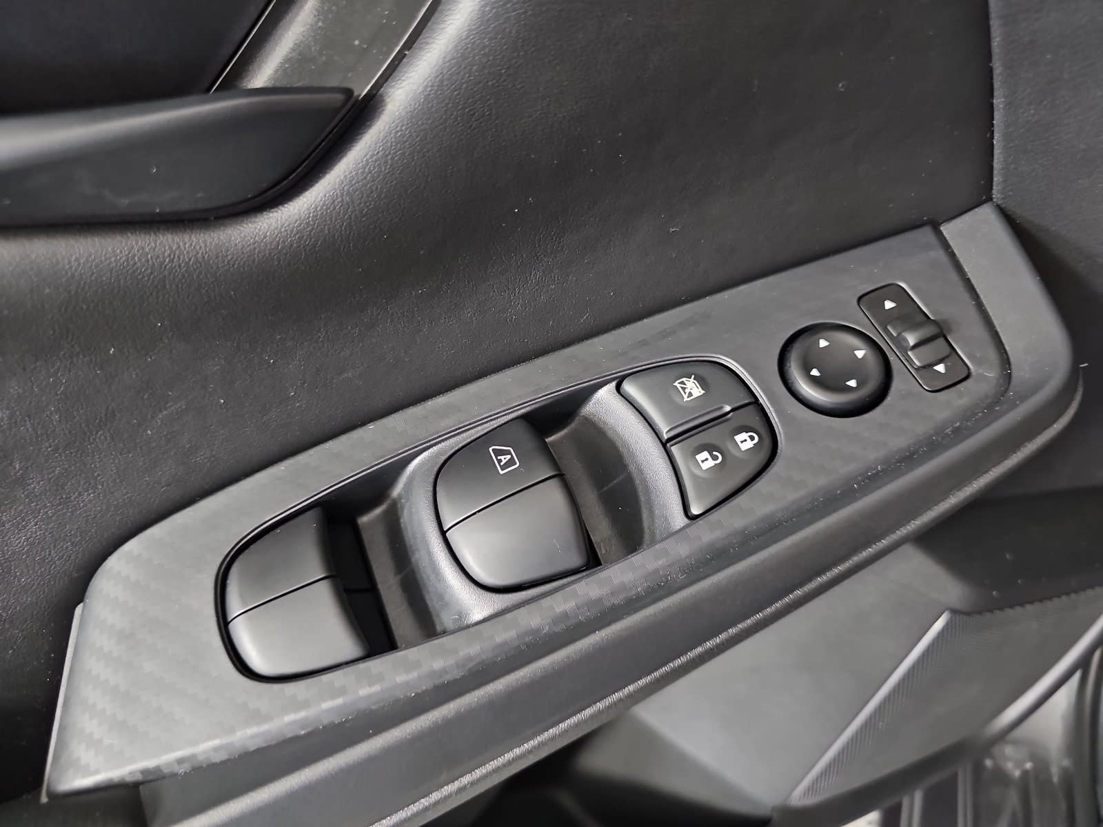 Used 2025 Gray Nissan S image 26