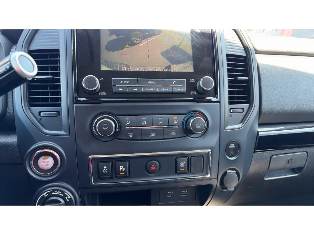 2023 Nissan Titan SV - Photo 18