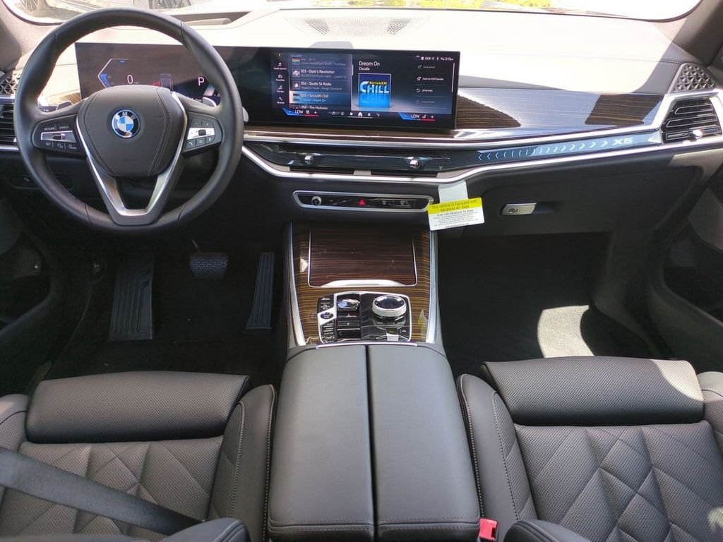 New 2026 Black Sapphire Metallic BMW xDrive50e image 15