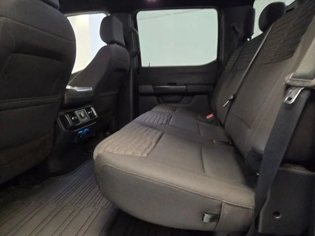 Photo 12