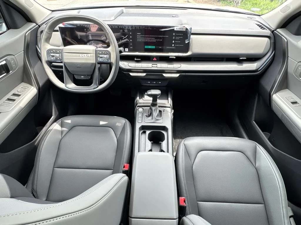 New 2027 Ivory Silver Kia EX image 23
